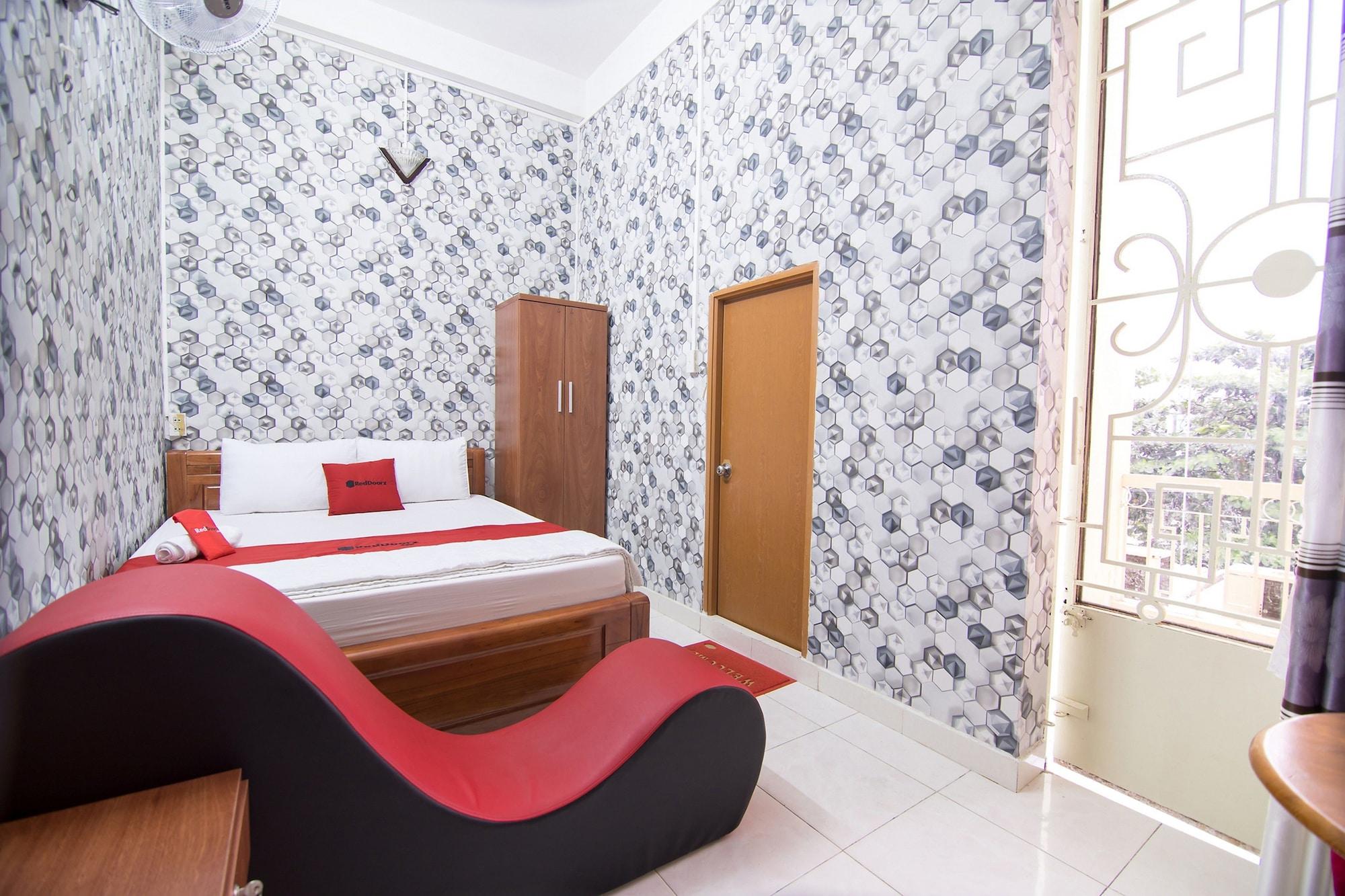 Reddoorz Near Tan Son Nhat Airport 3 Hotel Ho Chi Minh City Exterior photo