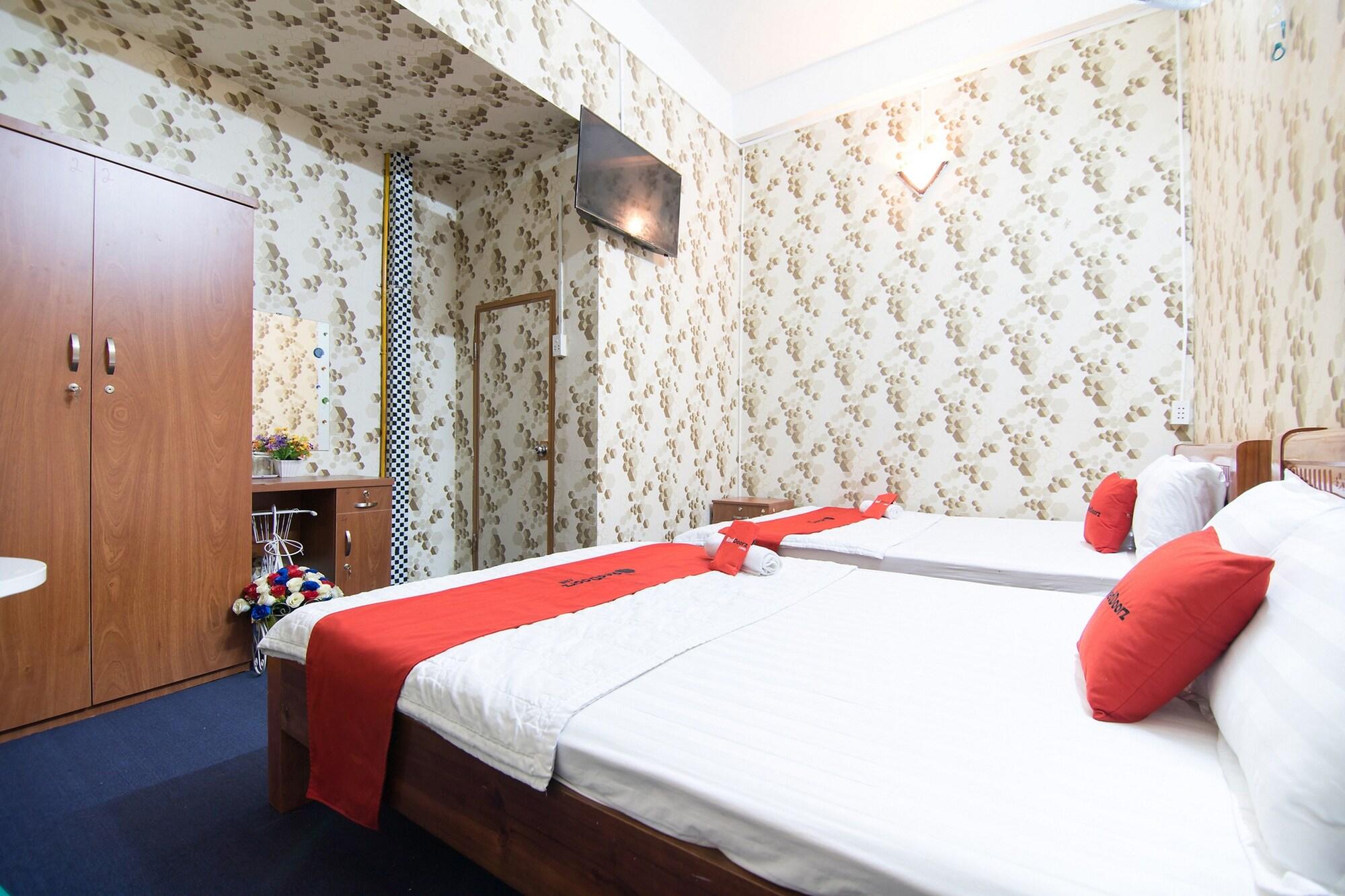 Reddoorz Near Tan Son Nhat Airport 3 Hotel Ho Chi Minh City Exterior photo